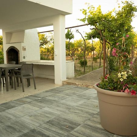 Trulli Ulivi Villa Putignano Bagian luar foto