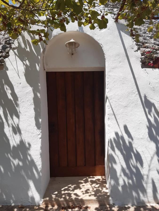 Trulli Ulivi Villa Putignano Bagian luar foto