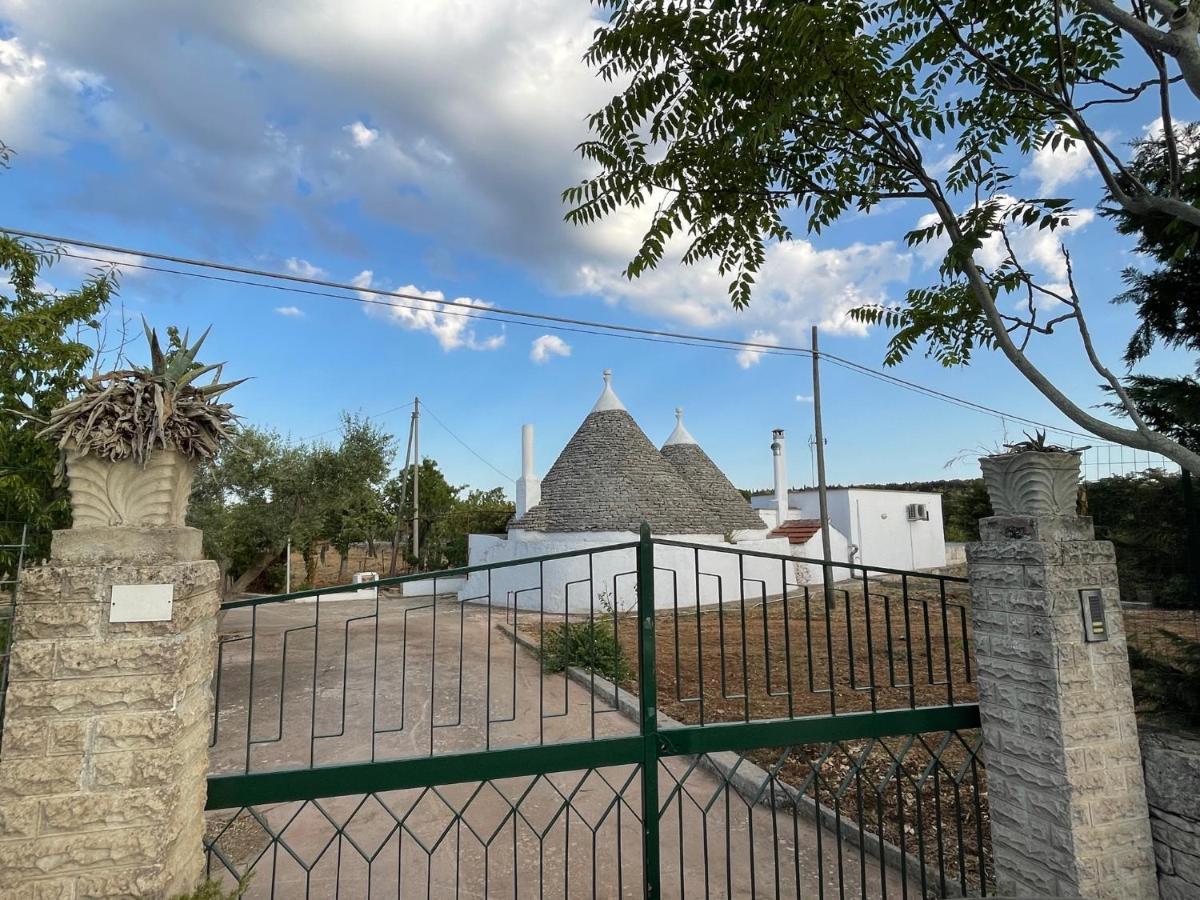 Trulli Ulivi Villa Putignano Bagian luar foto